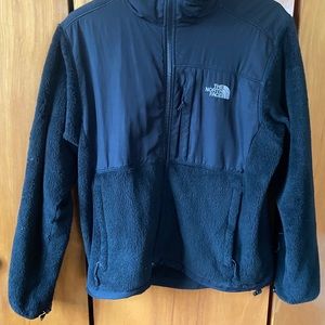 Black North Face jacket w/ no hood